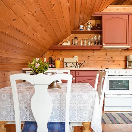 1 Bedroom Cozy In Holiday home Skjoldastraumen